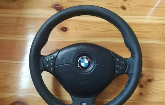 BMW 5 E39 Steering wheel mpakiet