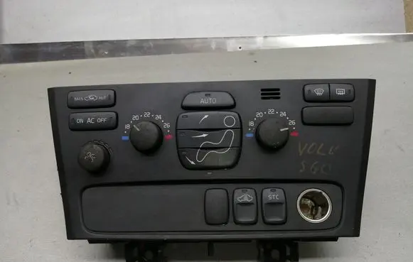 Volvo S60 Climate control unit 8691876