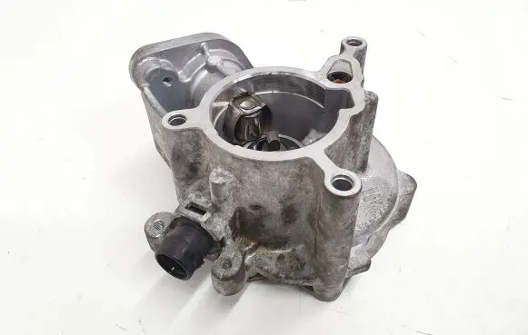Audi TT TTS RS Mk3 8S Vacuum pump 06K145100P