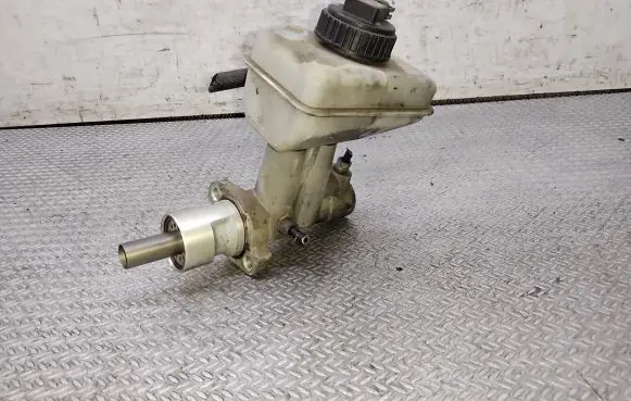 Saab 9-5 Master brake cylinder 