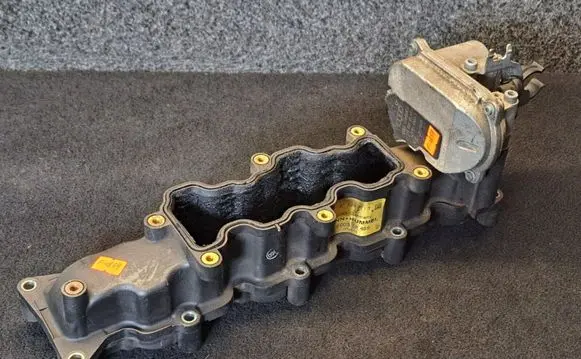 Volkswagen Phaeton Intake manifold 059129711T