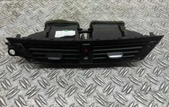 BMW X1 E84 Dash center air vent grill 9258357