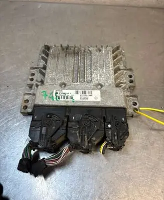 Renault Megane III Engine control unit/module ECU 