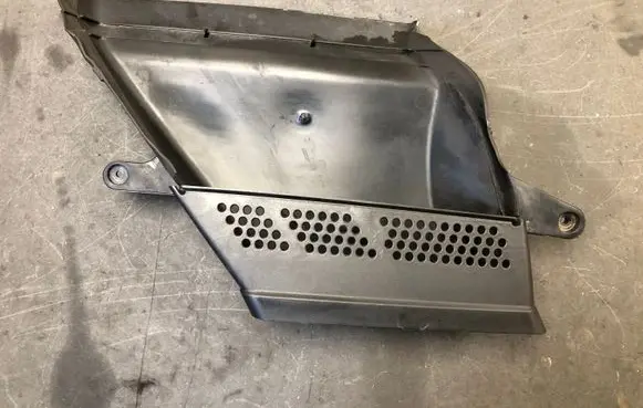 Audi A5 8T 8F Air intake duct part 8K0129618A