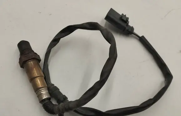 Volkswagen PASSAT B7 Lambda probe sensor 06F906262AE 2015CCZB 0258006816