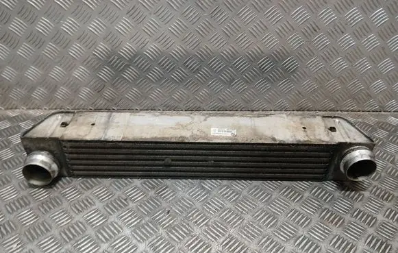 BMW 5 E60 E61 Intercooler radiator 7787446 C7286