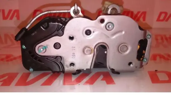 Opel Insignia A Front door lock 13503162 3023880