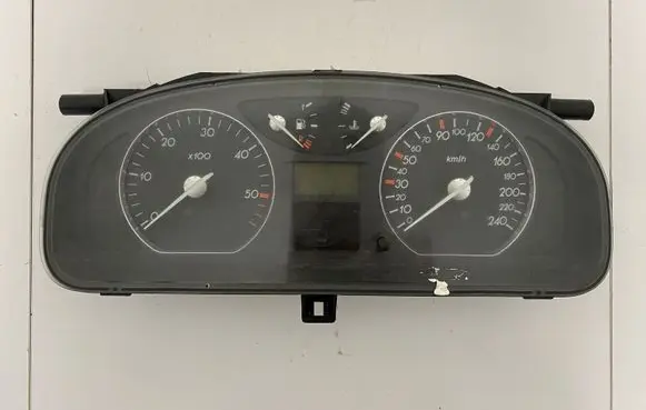 Renault Laguna II Speedometer (instrument cluster) 8200263357 6R1PUC23 5514000062