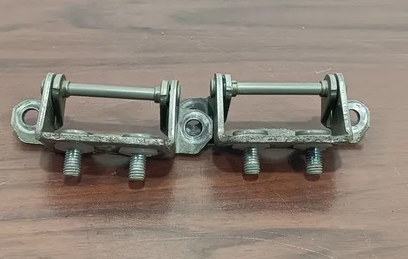 Subaru Forester SK Tailgate/trunk/boot hinge