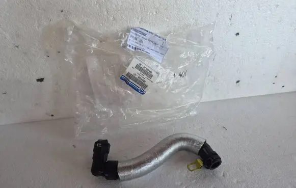 Jeep Wrangler Engine coolant pipe/hose 68089500AB 53157635