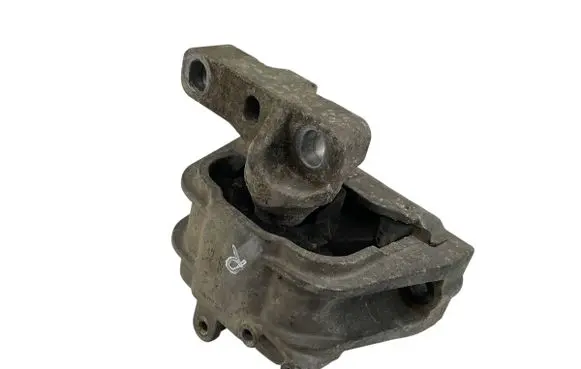 Engine mount bracket