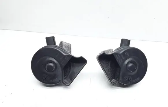 Mercedes-Benz E W212 Horn signal A0065429220 A0065428020
