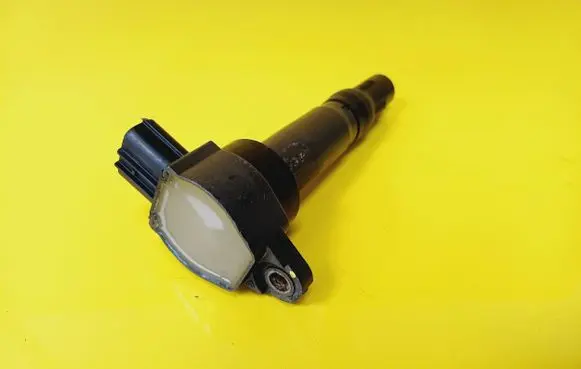 Mitsubishi Colt High voltage ignition coil MN195616