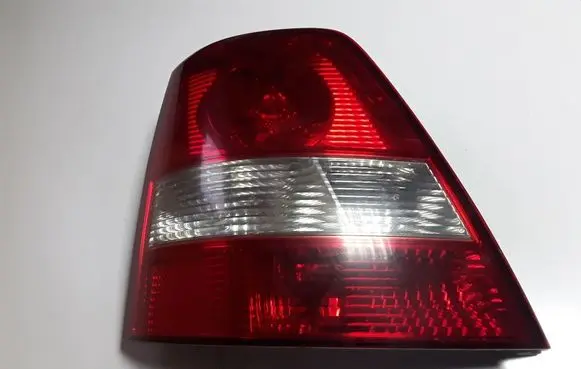KIA Sorento Rear/tail lights 924013E0