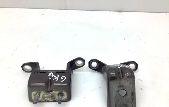 Nissan Leaf II (ZE1) Rear door upper hinge A047742