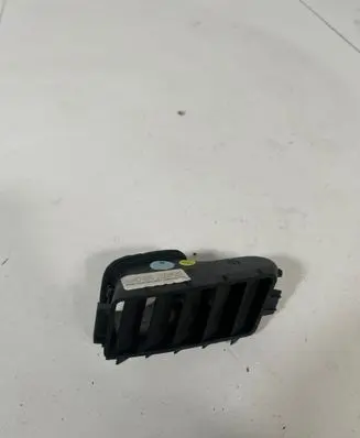 BMW X5 F15 Dash center air vent grill 9299506