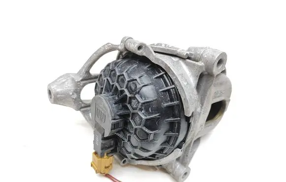 Engine mount bracket