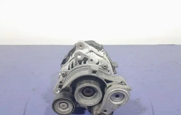 Skoda Octavia 985 Generator/alternator 05E903018G