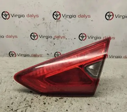 Nissan Pulsar Tailgate rear/tail lights