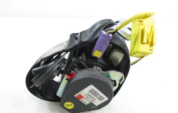 Volkswagen Golf V Front seatbelt 1K4857705S