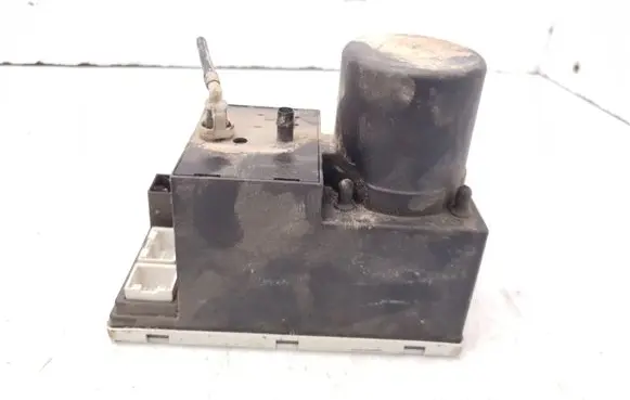 Audi A3 S3 8L Central locking vacuum pump 8L0862257E