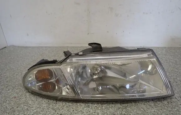 Mitsubishi Carisma Headlight/headlamp
