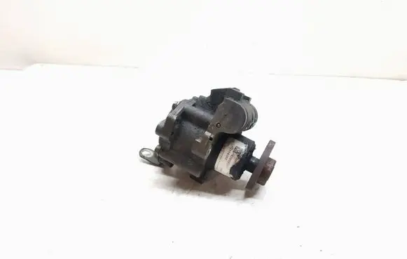 BMW 3 E90 E91 Power steering pump 6780459