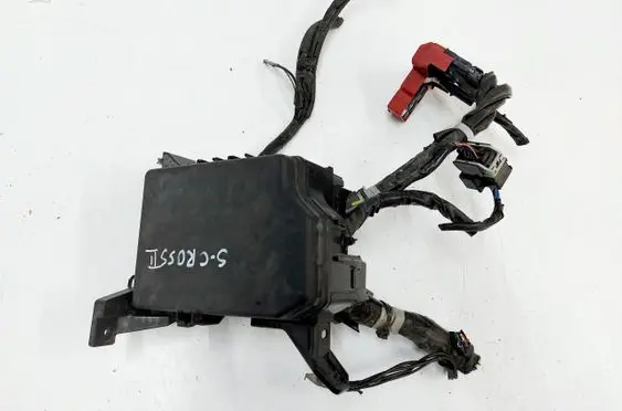 Suzuki SX4 S-Cross Fuse box set