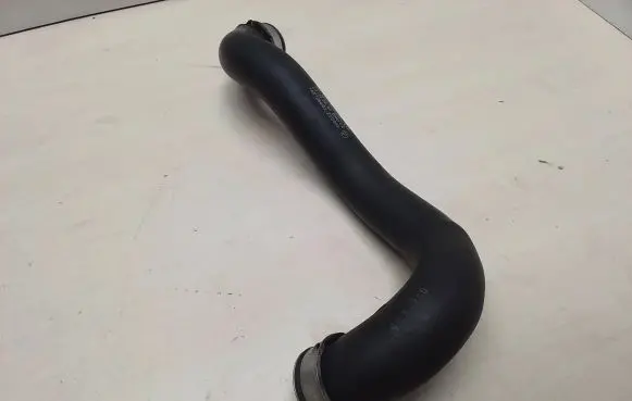 Mercedes-Benz E W211 Engine coolant pipe/hose A2115015482