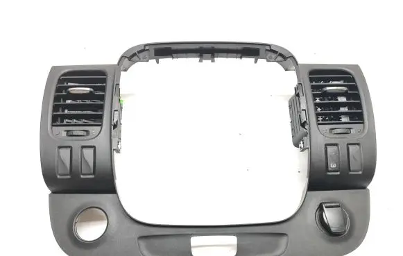 Renault Trafic III (X82) Radio/GPS head unit trim 682607479R 93452450 93452451