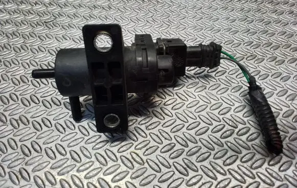 Renault Trafic III (X82) Turbo solenoid valve 8200762162