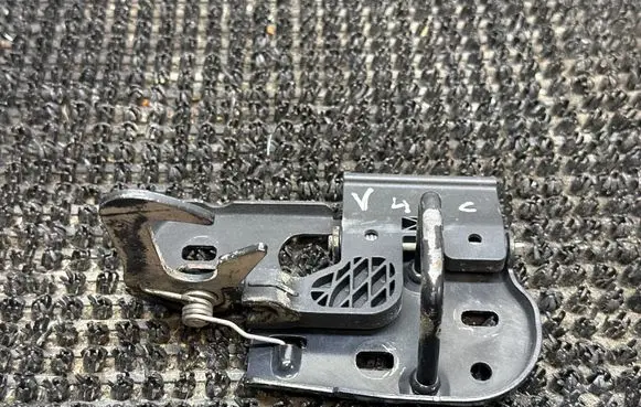 Volkswagen Touareg II Engine bonnet/hood lock/latch loop/hook 3C0823480A