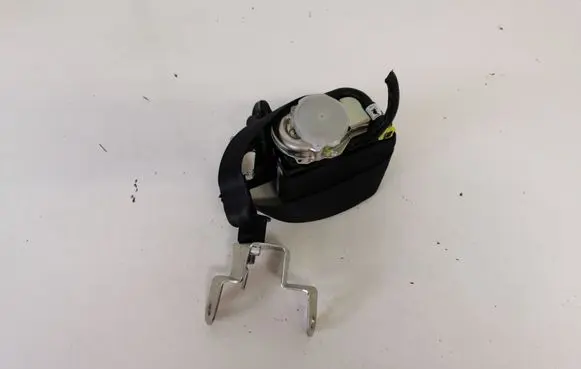 Nissan Leaf II (ZE1) Front seatbelt 638265101G