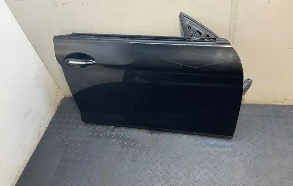 BMW 6 F06 Gran coupe Front door