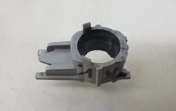 Mercedes-Benz E W211 Front parking sensor holder (PDC) A2118850367