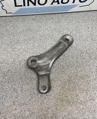 BMW 5 E60 E61 Sway bar bush bracket, front 6758528