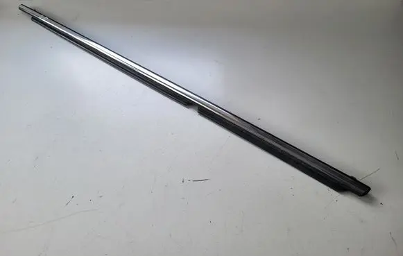 Toyota Avensis T270 Rear door trim (molding)