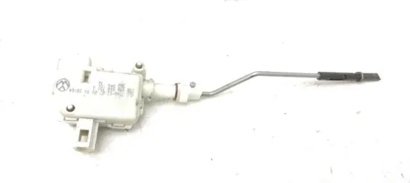 Seat Toledo II (1M) Fuel tank cap lock motor 1M0810773A 3B0959782