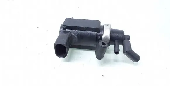 Audi A6 S6 C5 4B Turbo solenoid valve 059906627B