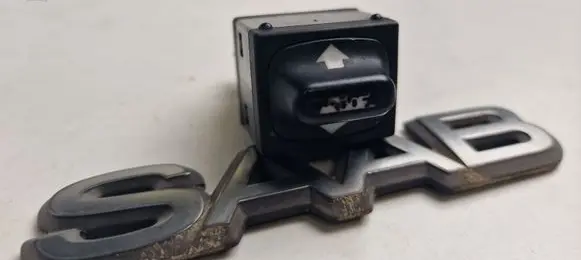 Saab 900 CD Sunroof switch 8579468