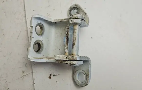Honda CR-V Rear door upper hinge 