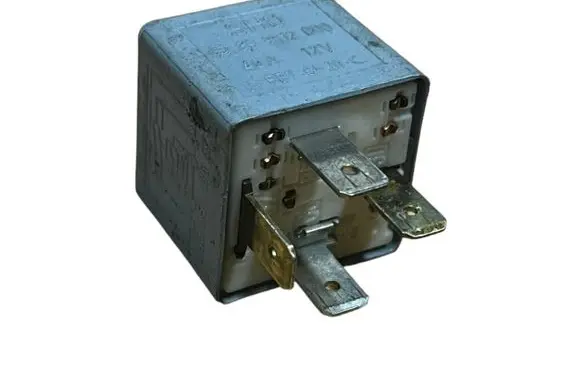 Audi A8 S8 D2 4D Other relay 899512000