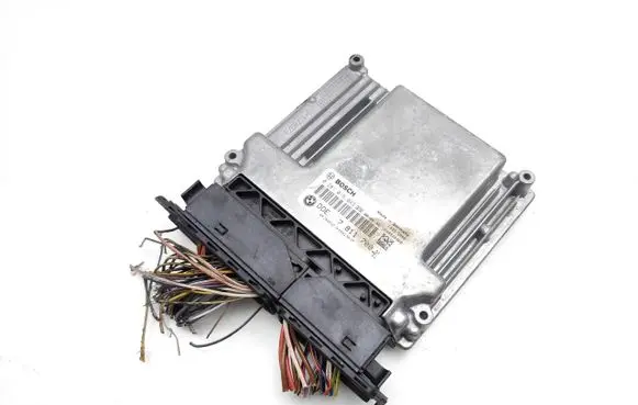 BMW 3 E90 E91 Engine control unit/module 7811700 0281015043