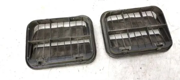 Ford Maverick Quarter panel pressure vent 