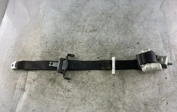 Nissan Navara D40 Middle seatbelt (rear) 