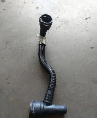 Opel Insignia A Engine coolant pipe/hose 55566096