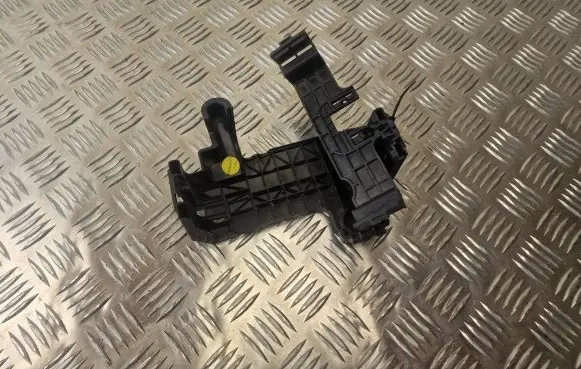 Volkswagen Amarok Battery tray heat shield 2H0915429A