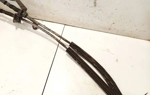 Volkswagen Golf Plus Gear shift cable linkage 1k0711265c