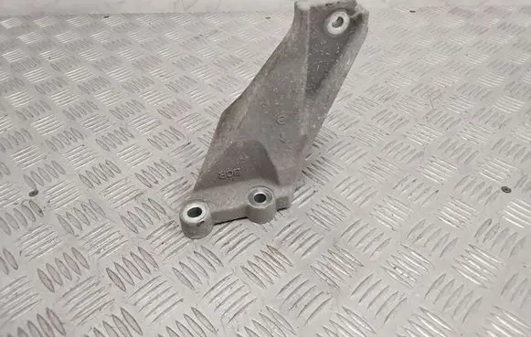 Nissan Leaf II (ZE1) Engine mounting bracket 