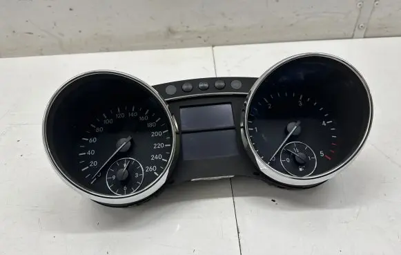 Mercedes-Benz R W251 Speedometer (instrument cluster) A2514402647 A2514405047